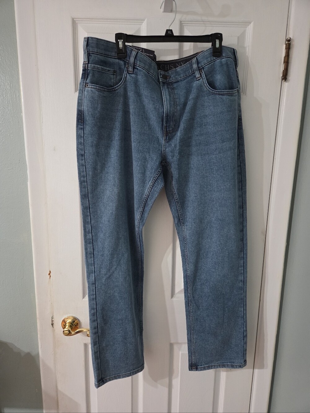 Jachs Men's Blue Relaxed Straight Jeans  40/30.  NWT
